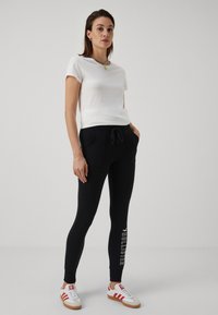 Hollister Co. LOGO  - Joggebukse - black