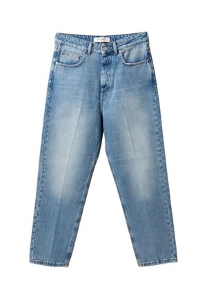 Jeans azzurri chiari a gamba dritta con dettagli sbiaditi, bottone e cerniera frontali e design a cinque tasche isolati su sfondo bianco.
