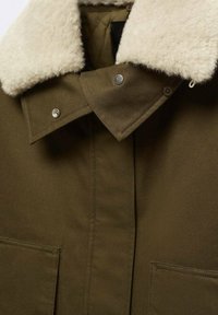 Mango Overgangsjakke - khaki