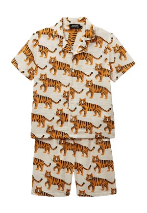 Ensemble de pyjama en coton à manches courtes avec un imprimé tigre orange sur fond beige. Comprend une chemise à col et un short assorti.
