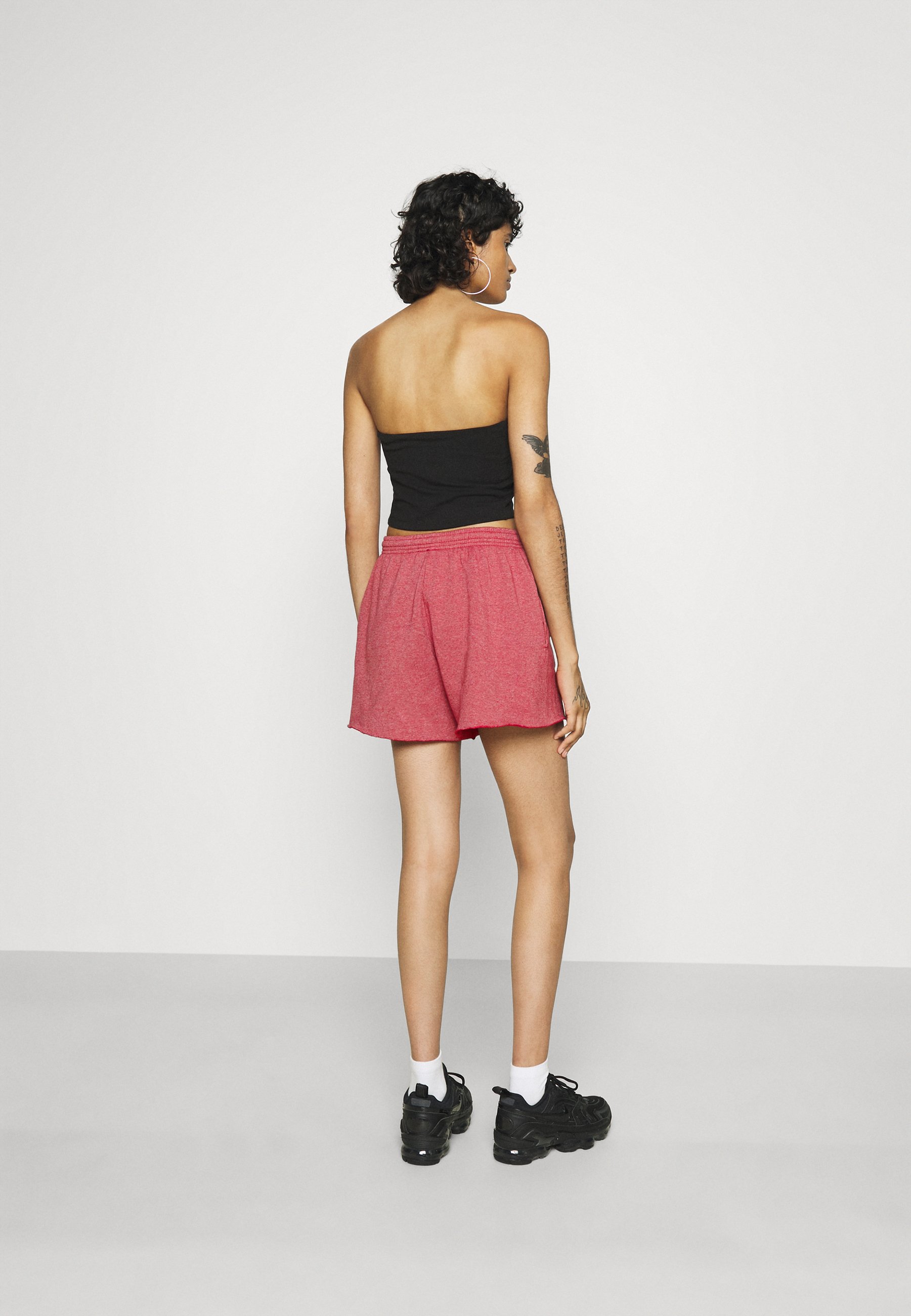 BDG Urban Outfitters CREST EMBROIDERED 