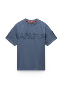 Modré bavlněné tričko s vyšitým textem "NAPAPIRJ" přes hruď, kulatým výstřihem a krátkými rukávy. Obsahuje logo nášivku na rukávu.