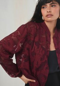 Next Bomber bunda - berry red