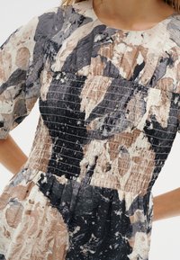 InWear ELITA - Maxikleid - graffiti wall grey/grau-meliert - Zalando.de