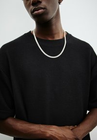 PULL&BEAR TEXTURED - Jednoduché tričko - black