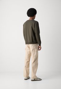 Antony Morato RELAXED FITWITH LATEX LOGO PRINT - Sudadera - dark green