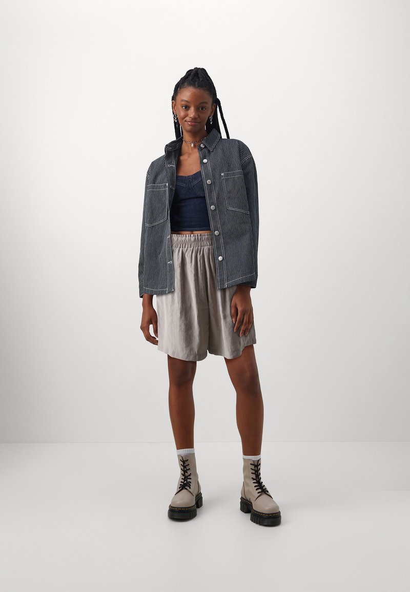 ONLY - ONLPEMA LIFE LYOCELL DNM SHORTS NOO - 15226321 - Medium Blue Denim ONLY - ONLPEMA LIFE LYOCELL DNM SHORTS NOO - 15226321 - Medium Blue Denim