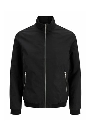 Schwarze Jacke mit Reißverschluss, hohem Kragen, langen Ärmeln und zwei seitlichen Reißverschlusstaschen vor weißem Hintergrund.