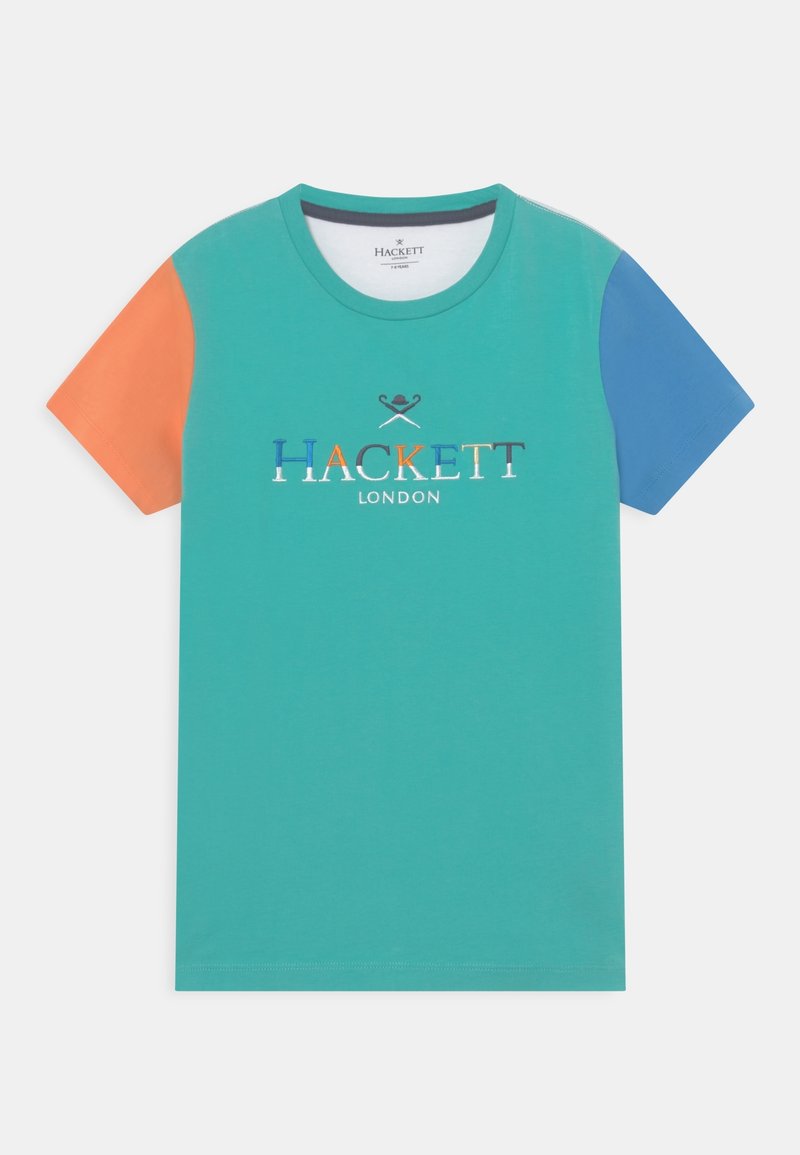 Turkis bomulds T-shirt med korte ærmer; orange og blå detaljer; har broderet "HACKETT LONDON" logo i forskellige farver.