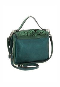 Borsa a mano verde in pelle con una finitura lucida e texture, una forma strutturata, un manico corto e una tracolla staccabile con dettagli di paillettes.