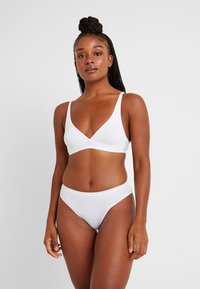 Hanro SENSATION SOFT CUP - Reggiseno a triangolo - white
