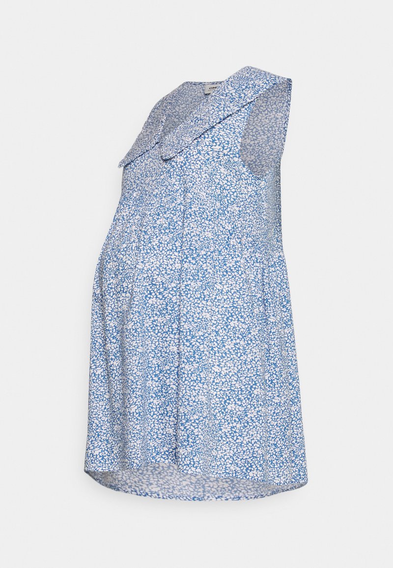 Vestido de maternidade sem mangas em azul claro com padrão floral branco, apresentando um colarinho largo, corte solto e bainha arredondada.