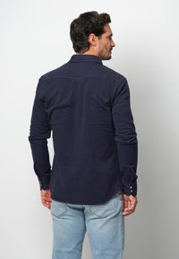 Thumbnail Image 3
