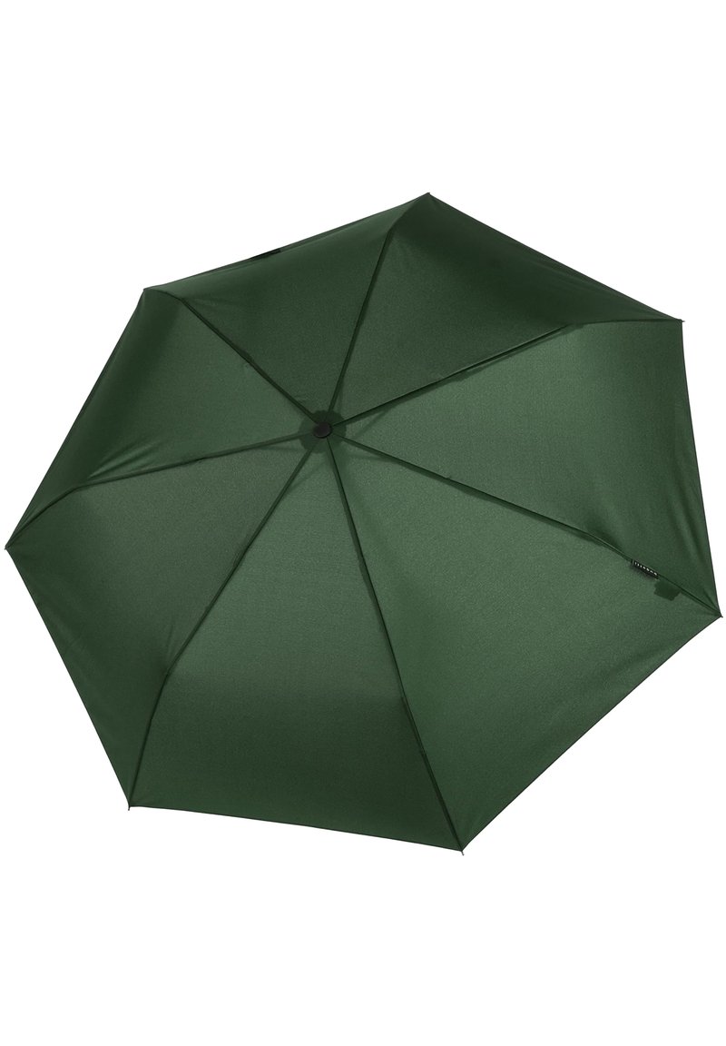 Parapluie vert avec un auvent en tissu lisse et mat, huit panneaux et une tige centrale, comprenant un bouton noir pour une ouverture facile.