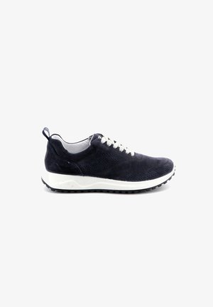 Scarpe da ginnastica navy con tomaia in tessuto testurizzato, lacci bianchi e suola in gomma con un distintivo motivo di trazione.