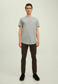 Jack & Jones JJENOA TEE CREW NECK - Pamata T-krekls - light grey melange