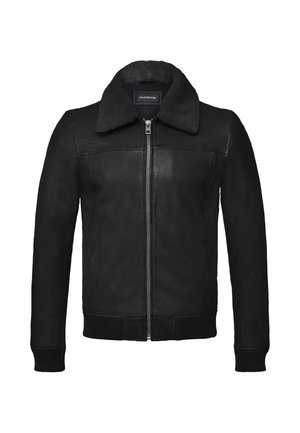 Giacca in pelle nera con colletto in shearling, chiusura con zip e polsini a costine. Presenta una texture liscia e un design aderente.