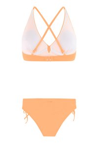 Dvojdielne bikini s jasne oranžovým braletom so krížovými ramienkami a zodpovedajúcim vysokým pásom, mäkkou textúrou a minimálnym označením značky.