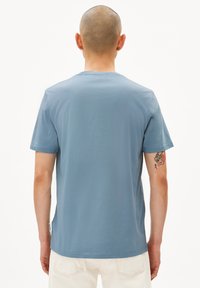 ARMEDANGELS JAAMES - T-shirt basic - pigment blue