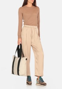 Rains MINI W3 - Bolso de mano - dune