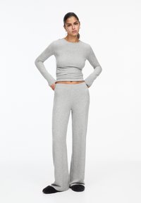 PULL&BEAR WIDE - Hlače - light grey