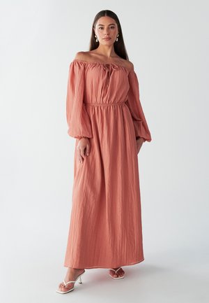 BWLDR GEORGIE  - Maxi dress - peach