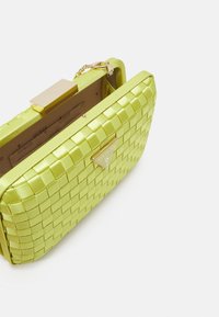 Guess TWILLER - Pochette - chartreuse