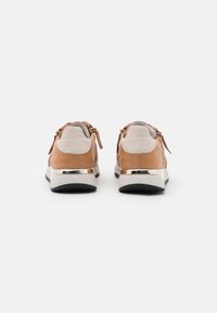 Gabor Comfort Sneakers - cognac