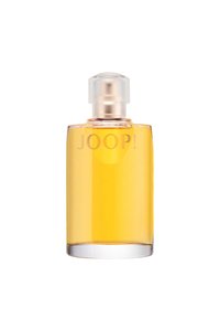 Perfumy JOOP! w prostokątnej szklanej butelce z przezroczową nakrętką, zawierające żółty płyn. Etykieta z nazwą marki w wyraźnej, pogrubionej czcionce.