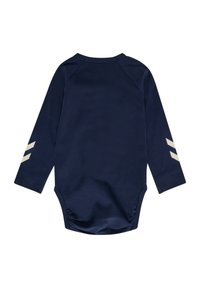 Marineblauwe longsleeve bodysuit met beige chevronpatronen op de mouwen, zachte stof, ronde halslijn en drukknoopsluiting aan de onderkant.