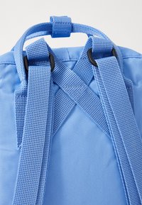 Fjällräven KÅNKEN MINI UNISEX - Nahrbtnik - ultramarine