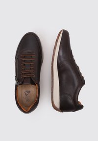 KangaROOS Baskets basses - brown