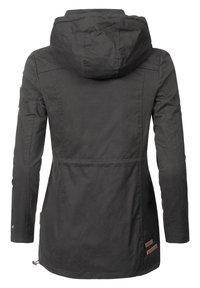 Veste à capuche noire au design ajusté, dotée de manches longues, d'un tissu doux, d'un cordon de serrage à l'ourlet et de détails en brun sur les côtés.