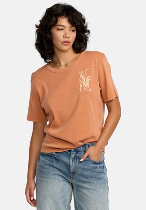 DAILY TEE - T-shirt print - pum