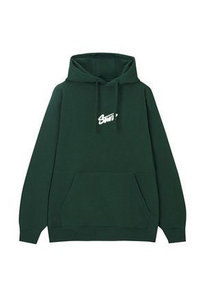 Sweat à capuche vert foncé avec poche kangourou frontale et logo texte stylisé blanc sur la poitrine, doté d'une capuche avec cordon de serrage.