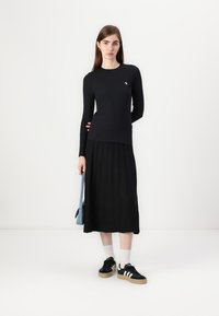 Abercrombie & Fitch ICON 2 PACK - Langarmshirt - brilliant white/black beauty