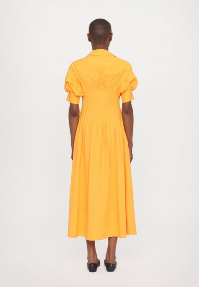 Cinq à Sept MONTY DRESS - Marškininė suknelė - papaya