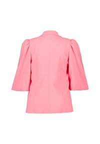 Roze blazer met korte mouwen, met poffende mouwen, een notch-kraag en verticale naden. Glad materiaal met een getailleerde silhoeùette.
