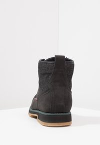 levis logan boots