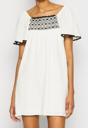 Pepe Jeans Denní šaty - white