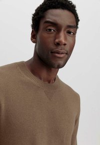 hessnatur Strickpullover - camel