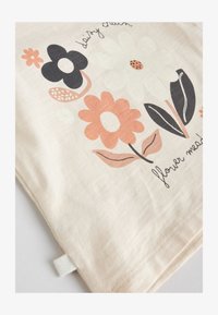 Nem kiválasztott, black white flower