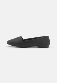 SAMANTHA - Belebújós cipők - black