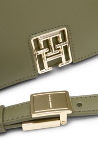 Tommy Hilfiger RESET CROSSOVER - Borsa a tracolla - utility olive
