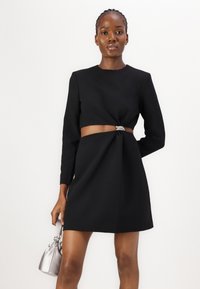 Malina SUTTON EMBELLISHED DETAIL CUT OUT MINI DRESS - Juhlamekko - black