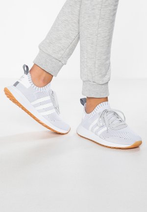 Baskets basses - white