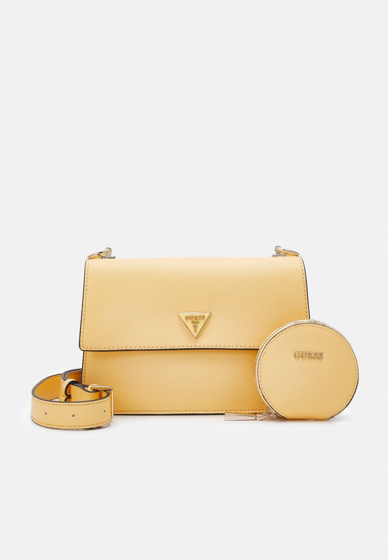 Guess ALEXIE CROSSBODY FLAP SET Across body bag pale peach/apricot Zalando.ie