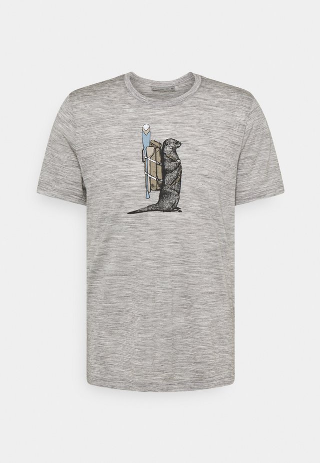 TECH LITE CREWE OTTER PADDLE - T-shirts med print - grey