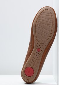 bugatti Ballerinat - cognac