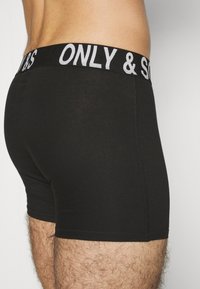 Only & Sons ONSFITZ BOLD LOGO TRUNK 3 PACK - Calzoncillos - black